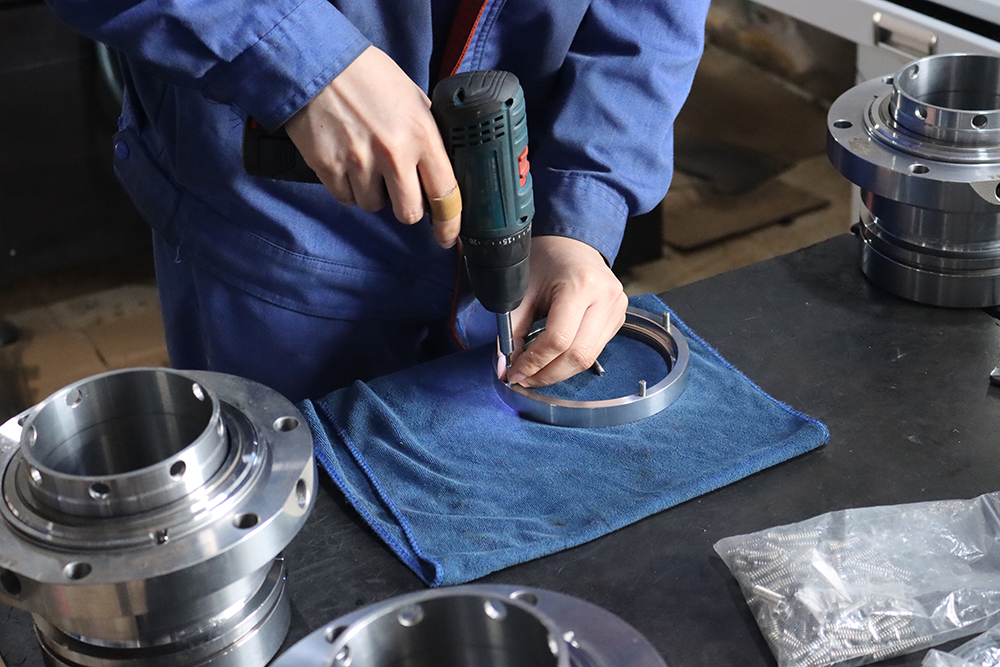 天門組合密封裝置(組合密封圈)的特點(diǎn) 