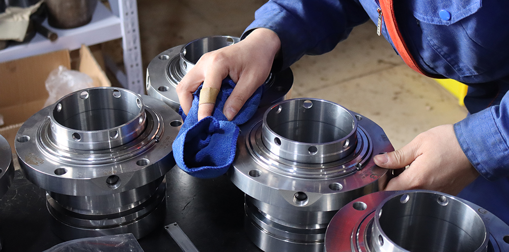 天門離心泵軸端密封的幾種形式及其特點 